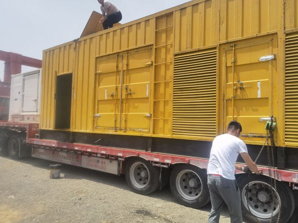 鸡西发电机出租100KW发电机需要什么规格的电缆线？